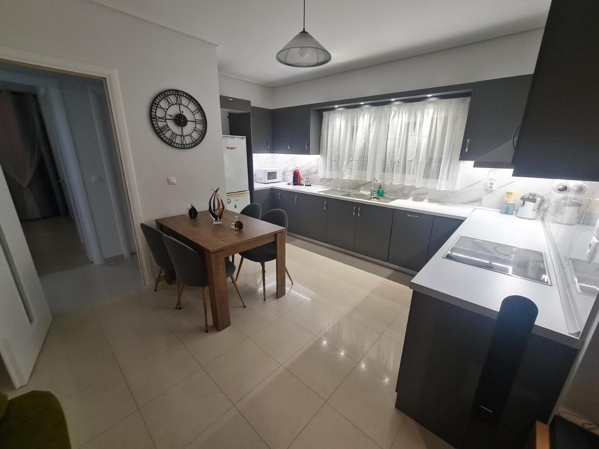 Evi'S & George'S Home เอเธนส์ ภายนอก รูปภาพ